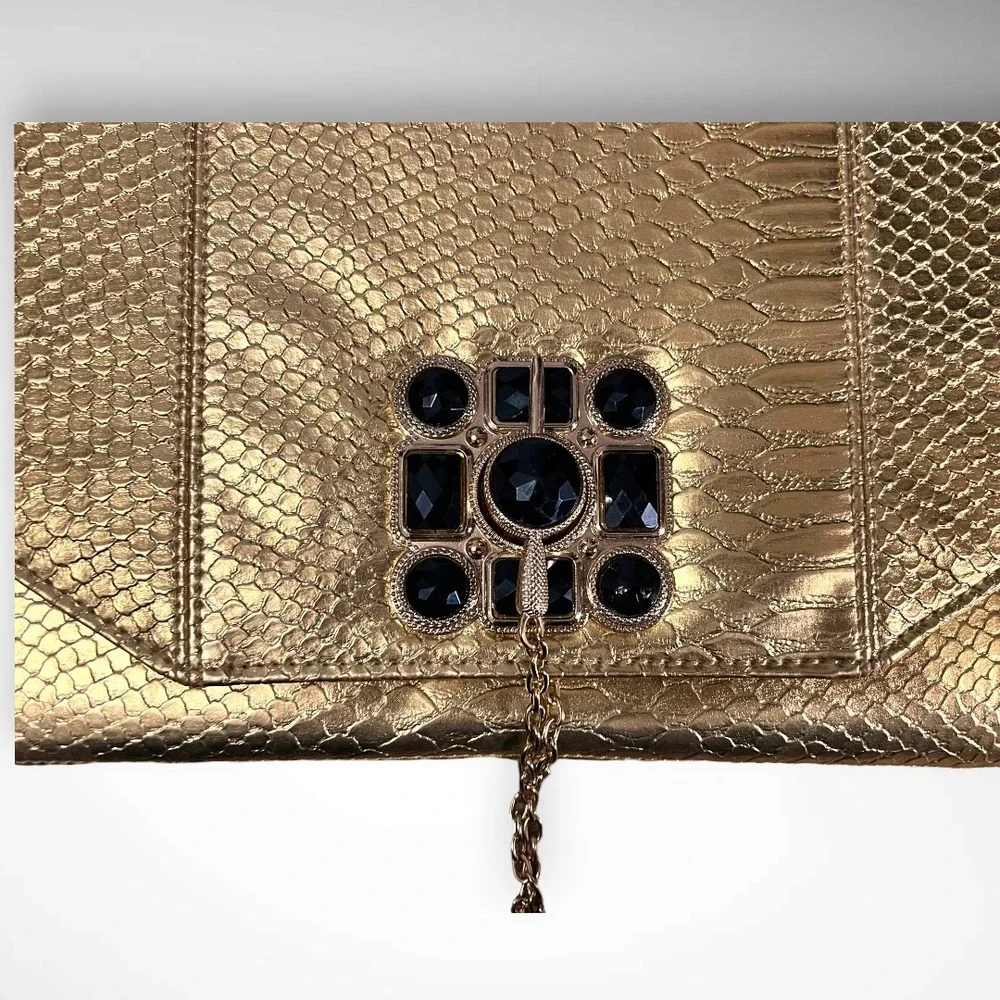 NILA ANTHONY Metallic Gold Large Clutch With Detachable‎ Strap | EUC